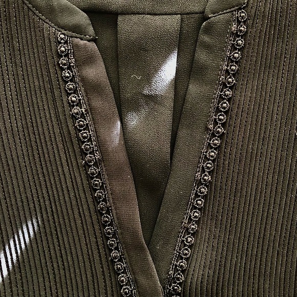 H&M Short-Sleeves Pleated Black Blouse - Women's 4 - Picture 6 of 13